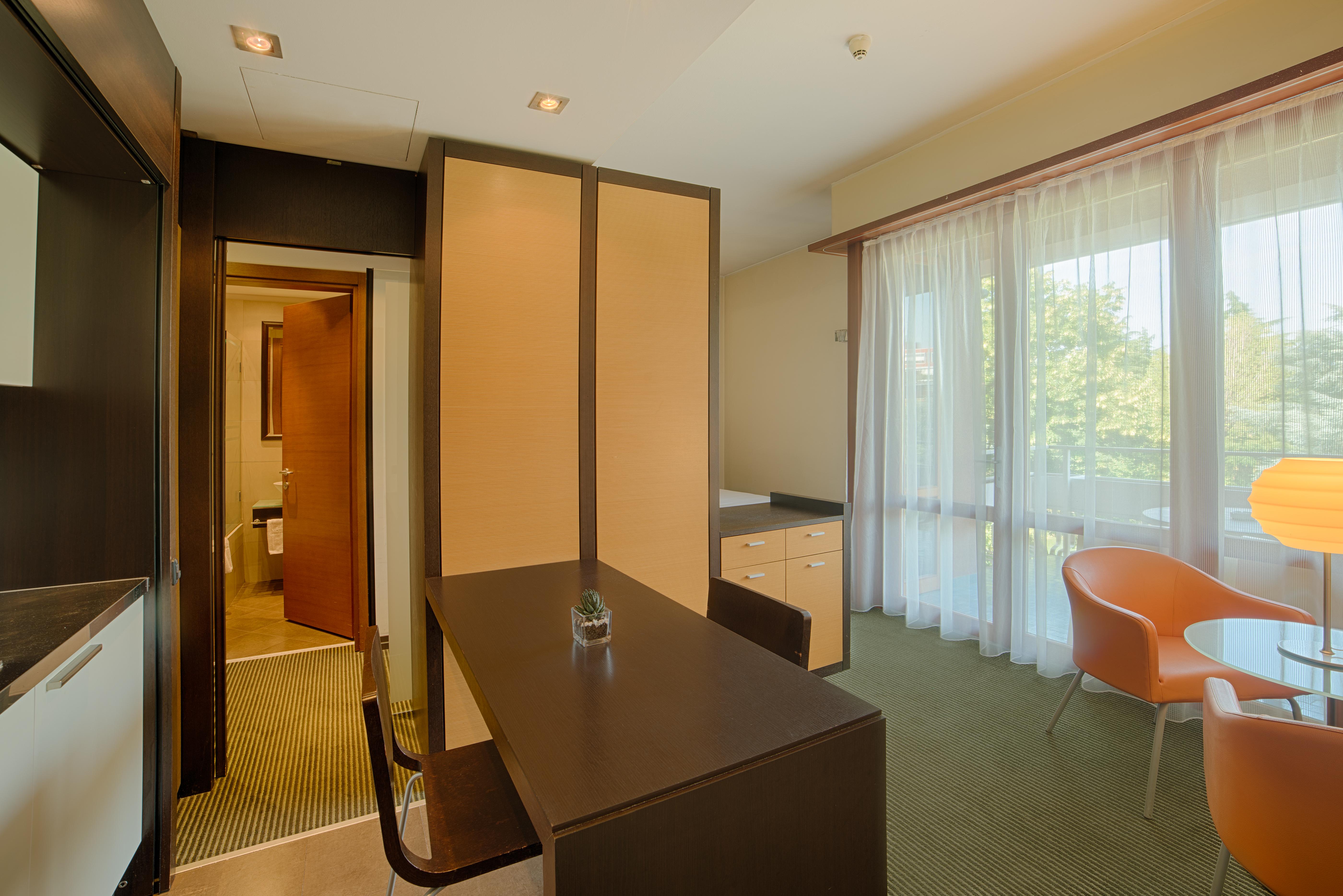 Aparthotel Nh Milano 2 4*