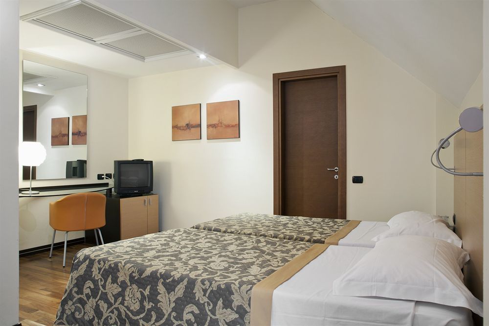 Nh Milano 2 Aparthotel 4*